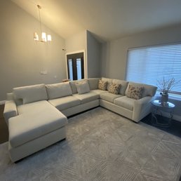 Beautiful brand new U section couch for cheap!