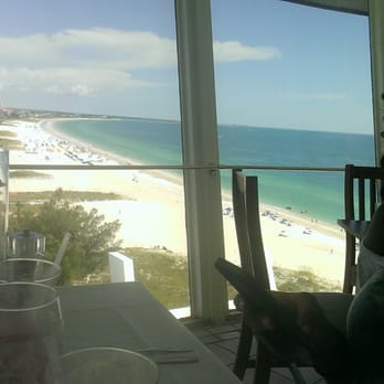 Spinners Rooftop Grille - Lounges Near Me - St. Pete Beach, Florida