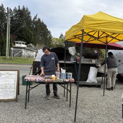 Portable Pizza Oven - set up at Island Market, Gig Harbor.