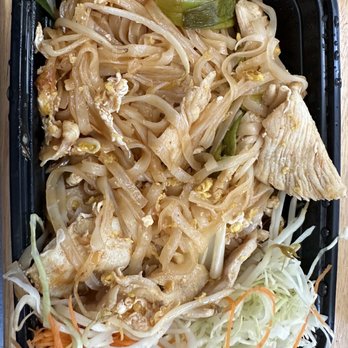 Charm Thai and Sushi - Pad Thai chicken - Thai Near Me - Windermere, Florida Charm Thai and Sushi - Pad Thai chicken - Thai Near Me - Windermere, Florida