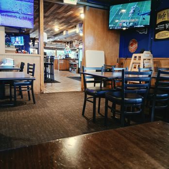 The Gateway Grill - Dining and bar area. Separate enough to make families comfy. - American Near Me - Springfield, Oregon The Gateway Grill - Dining and bar area. Separate enough to make families comfy. - American Near Me - Springfield, Oregon