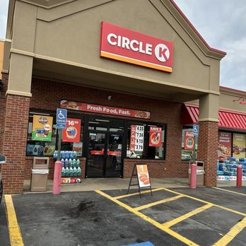 CIRCLE K - Entrance - Convenience Stores Near Me - Macon, Georgia CIRCLE K - Entrance - Convenience Stores Near Me - Macon, Georgia