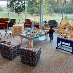 Oak Brook Library - Very organized and this area pretty much sums up the entire kids play area. Plenty of seating available