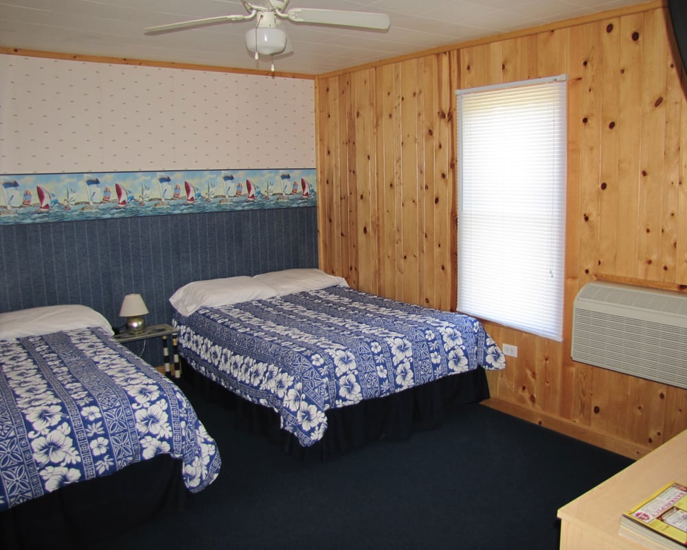 SNUG HARBOR RESORT & VACATION RENTALS Updated October 2024 12 Photos 3492 Memorial Dr