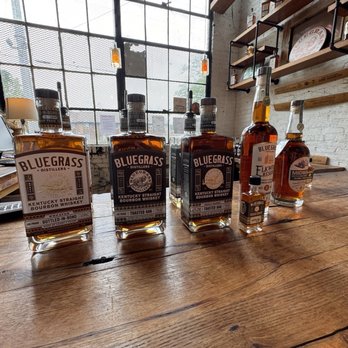 Bluegrass Distillers - Bourbon selection - Distilleries Near Me - Lexington, Kentucky Bluegrass Distillers - Bourbon selection - Distilleries Near Me - Lexington, Kentucky