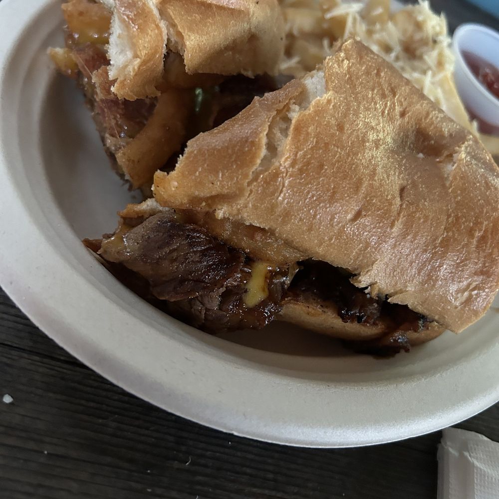 Rio Nido Roadhouse - Ranch hand sandwich - Pubs Near Me - Rio Nido, California Rio Nido Roadhouse - Ranch hand sandwich - Pubs Near Me - Rio Nido, California