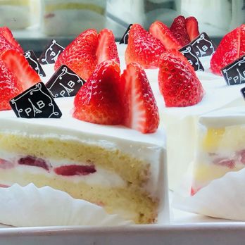 Paris Baguette - strawberry soft cream cake - Coffee & Tea Near Me - Milpitas, California Paris Baguette - strawberry soft cream cake - Coffee & Tea Near Me - Milpitas, California
