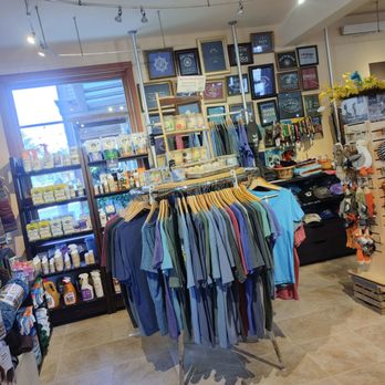 Four Paws on the Beach - Pet Stores Near Me - Manzanita, Oregon Four Paws on the Beach - Pet Stores Near Me - Manzanita, Oregon