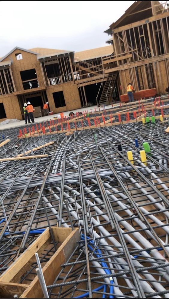 Slide of Deluxe Electric Construction