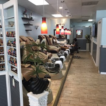 Aqua Nails Spa - Nail Salons Near Me - Sarasota, Florida
