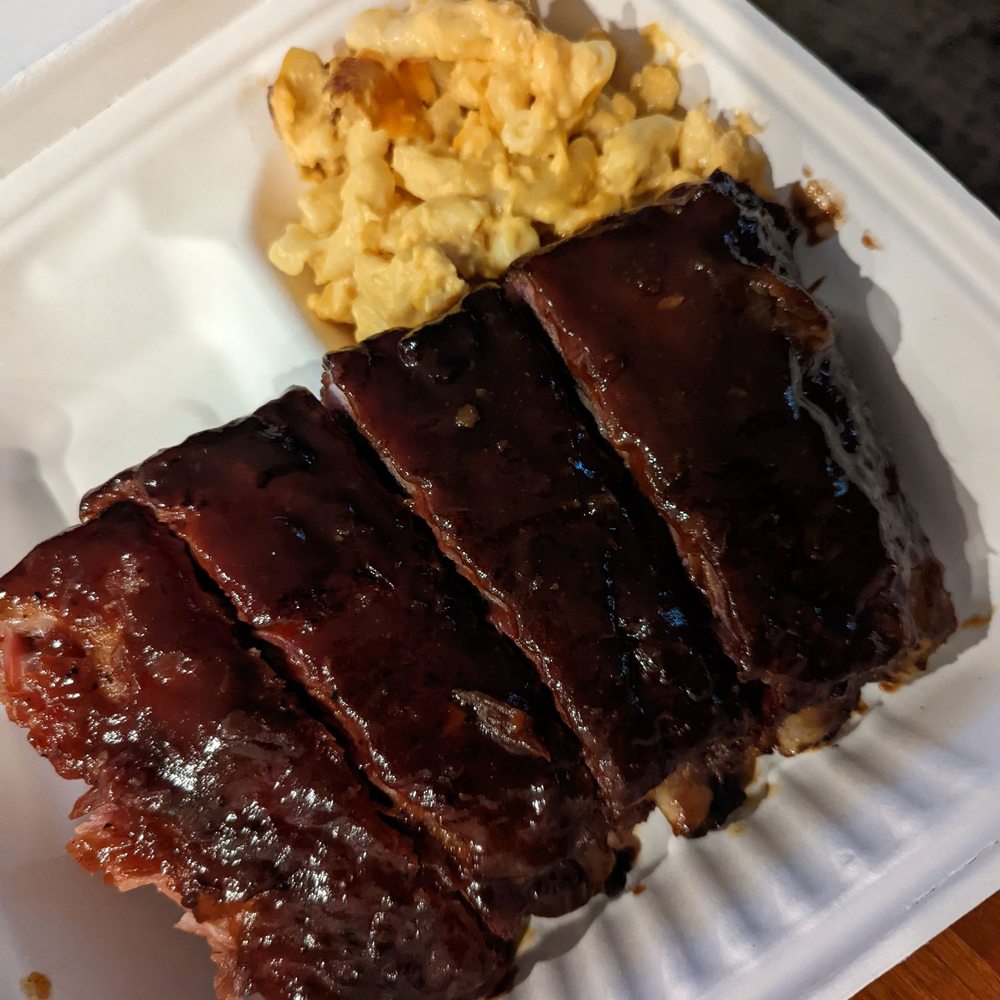 Canada's Largest Ribfest - Ribs with a side of mac and cheese - Festivals Near Me - Burlington, Ontario