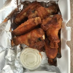 Marini's Pizza - Hot Wings