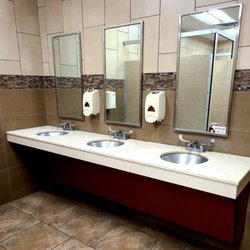 Casey's - Women's Restroom