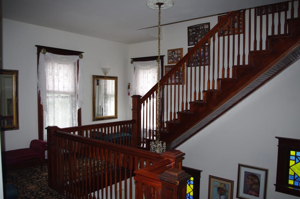 Spurs N Lace Inn - wedding in Colorado Springs, CO