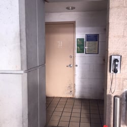 Palmetto Metrorail Station - Only one restroom for both men and women. DANGEROUS!!!!