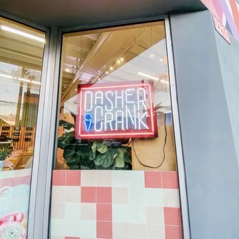 Dasher & Crank - outside - Ice Cream & Frozen Yogurt Near Me - Miami, Florida