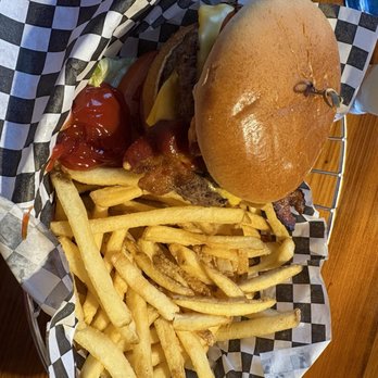 Buffalo Phil's Pizza & Grille - Big Cowboy Burger - American Near Me - Wisconsin Dells, Wisconsin Buffalo Phil's Pizza & Grille - Big Cowboy Burger - American Near Me - Wisconsin Dells, Wisconsin