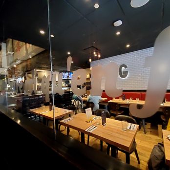 Les Trois Garçons - Dining room - Salad Near Me - Quebec City, Quebec