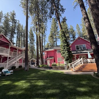 Apples Bed & Breakfast Inn - Hotels Near Me - Big Bear Lake, California Apples Bed & Breakfast Inn - Hotels Near Me - Big Bear Lake, California