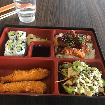 Yuzu Sushi - General tao bento box - Sushi Bars Near Me - Brossard, Quebec Yuzu Sushi - General tao bento box - Sushi Bars Near Me - Brossard, Quebec