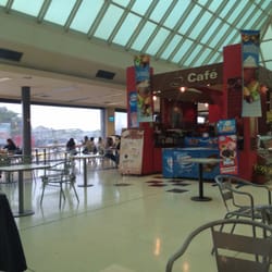 Mc Donald's - Desde el patio de comidas podés cuidar el auto (?)