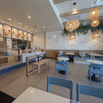 Luna Grill Bixby Village Long Beach - Interior Dining Area - Greek Near Me - Long Beach, California Luna Grill Bixby Village Long Beach - Interior Dining Area - Greek Near Me - Long Beach, California