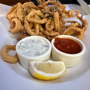 Yard House - Fried Calamari - New American Near Me - Springfield, Virginia