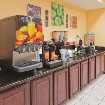 La Quinta Inn by Wyndham Terrell - Hotels Near Me - Terrell, Texas