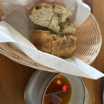 Alacati Mediterranean Restaurant - Complimentary olive oil and fresh bread - Mediterranean Near Me - Plantation, Florida