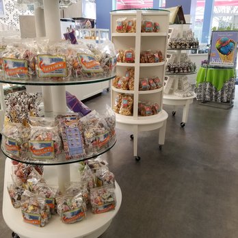 Kilwins Ice Cream - Chocolate - Fudge - house made popcorn and other candies - Chocolatiers & Shops Near Me - Indianapolis, Indiana Kilwins Ice Cream - Chocolate - Fudge - house made popcorn and other candies - Chocolatiers & Shops Near Me - Indianapolis, Indiana