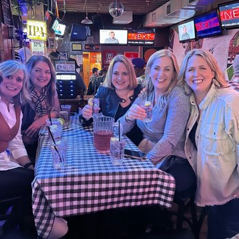 Mother Hubbard's - A pitcher of beautiful cocktails..... - Sports Bars Near Me - Chicago, Illinois