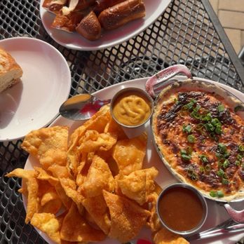 BC's Kitchen - Crab dip and pretzels with cheese appetizer - New American Near Me - Lake St Louis, Missouri