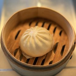 Starbelly Asian kitchen & Ramen - BBQ chicken bun