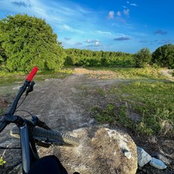 Trek Trails - Aterro Park - New feature (Rock Drop to a tabletop)