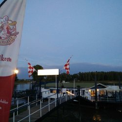 De Pannekoekenbakker - Abendliche Außenansicht