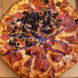 Roy's Pizza & Pasta - How do you screw up the slicing so bad?