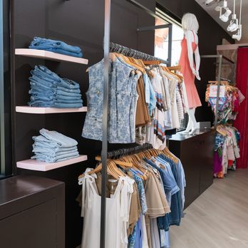 Swoon Boutique - Women's Clothing Near Me - New Orleans, Louisiana Swoon Boutique - Women's Clothing Near Me - New Orleans, Louisiana