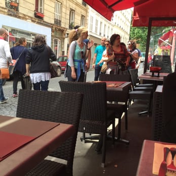 La Pierrade - Outdoor seating, very nice. - Fondue Near Me - Paris, 75