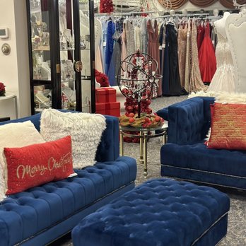 Caccies Bridal Closet - Interior - Bridal Near Me - Simsbury, Connecticut