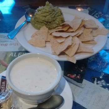 Side Street Cafe - Chowder and guac and chips to start. Salty salty chips!! - American Near Me - Bar Harbor, Maine