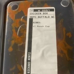 Papa Johns Pizza - 6 wings but came with 4.