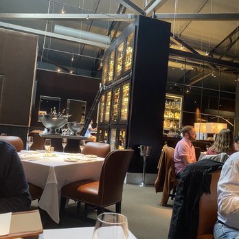 Spruce - Beautiful dining room - American Near Me - San Francisco, California Spruce - Beautiful dining room - American Near Me - San Francisco, California