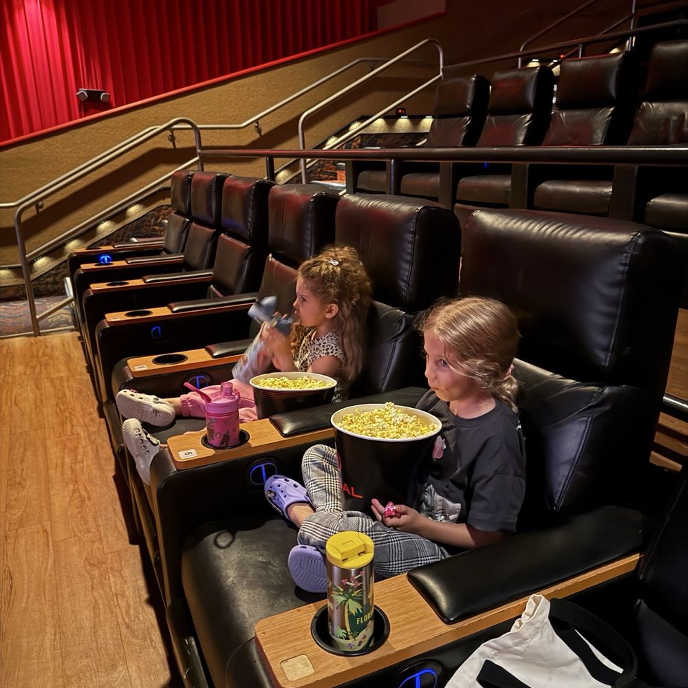 Regal Magnolia Place - Cinema Near Me - Westview, Florida Regal Magnolia Place - Cinema Near Me - Westview, Florida