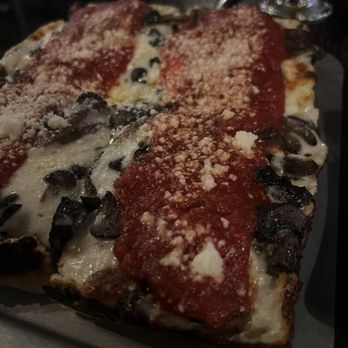 Avenue Kitchen + Bar - Pizza - Beer Bar Near Me - Somerville, Massachusetts