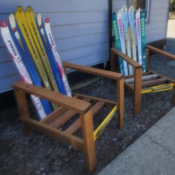 Mountain High Hamburgers - Ski chairs outside - Burgers Near Me - Easton, Washington
