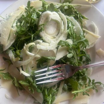Lucien - Salade d'Arugala Salade d'Arugula et Fenouil - French Near Me - New York, New York