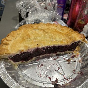 Kringle's Pizza & Country Store - Blueberry pie - Pizza Near Me - Glen, New Hampshire