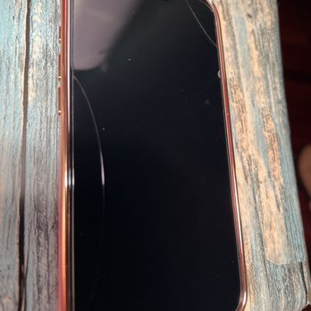 AT&T Store - Cracked screen immediately upon arriving home after purchasing it and having them put it on. - Mobile Phones Near Me - Springfield, Missouri AT&T Store - Cracked screen immediately upon arriving home after purchasing it and having them put it on. - Mobile Phones Near Me - Springfield, Missouri