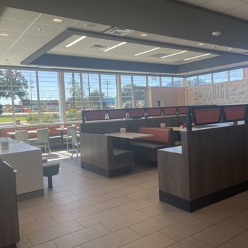 Whataburger - Small, but new and clean seating. - Fast Food Near Me - Round Rock, Texas