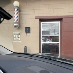 Macon Barber Shop - Hubby's getting a haircut